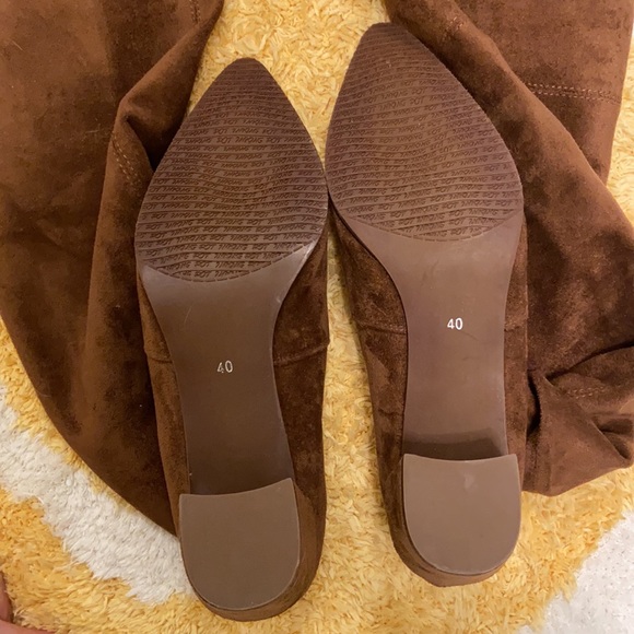 Brown suede over the knee pointed toe boots - Picture 3 of 3